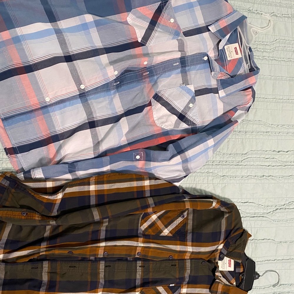Levi’s Button Up Shirt